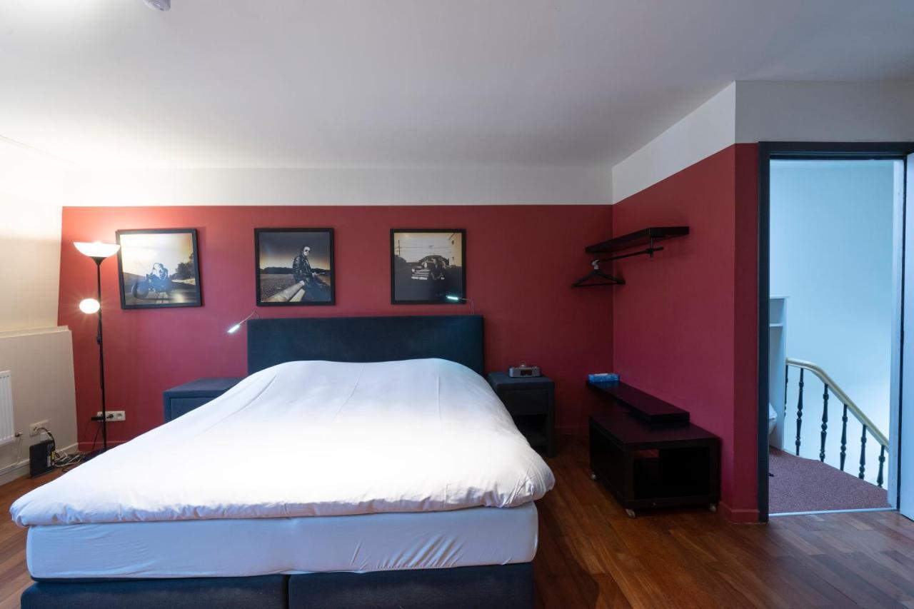 Because The Night City Lodge Antwerpen Kültér fotó